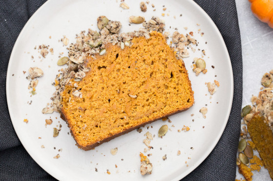 Pumpkin Bread with Oat & Seed Streusel Topping | LaughterandLemonade.com