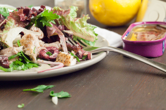 Tuscan Salad with Tuna Steak