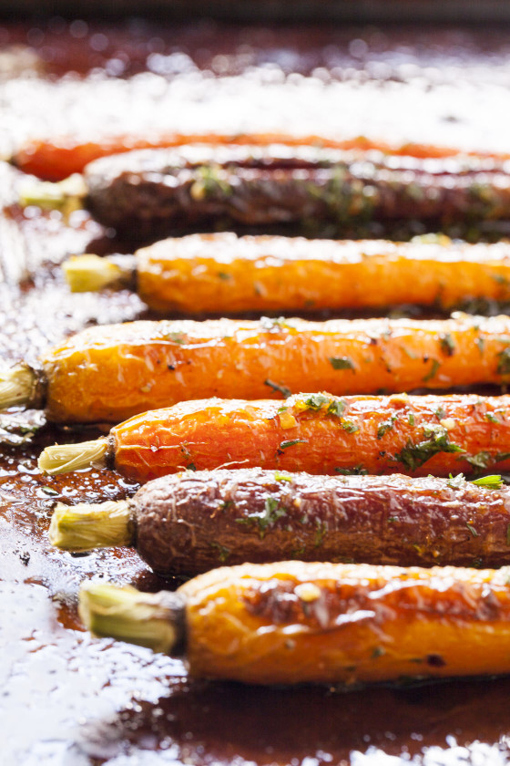 Roasted Carrots with Lemon-Cumin-Honey Glaze | LaughterandLemonade.com