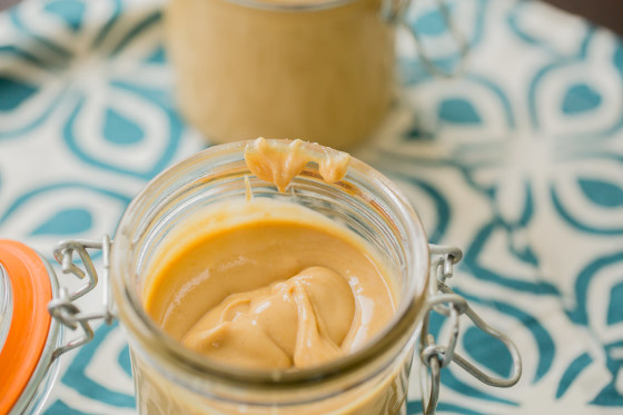 4-Minute 2-Ingredient Homemade Creamy (or Crunchy!) Peanut Butter | LaughterandLemonade.com
