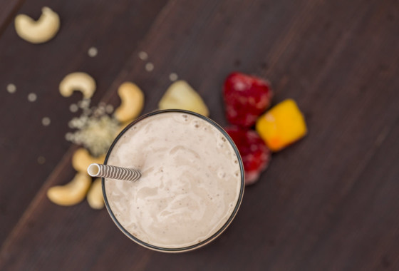 Tropical Cashew Cream Strawberry Smoothie | LaughterandLemonade.com