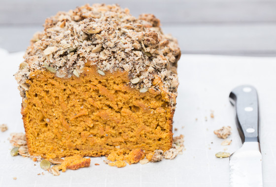 Pumpkin Bread with Oat & Seed Streusel Topping | LaughterandLemonade.com